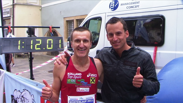 Der neue steirische Meister im Halbmarathon mit Gratulant Thomas Rossmann